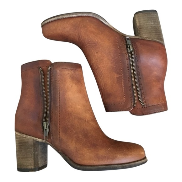 FRYE Addie Double Zipper Heeled Boot Distressed Leather Brown Size 7.5 NWOB - Picture 7 of 12